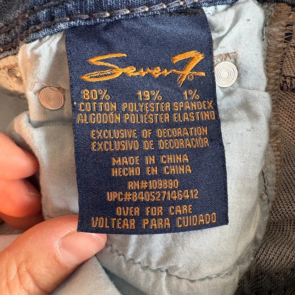 Seven7 Womens Denim Shorts Medium Wash Embroidered‎ Pockets Size 6 Mid Rise Boho